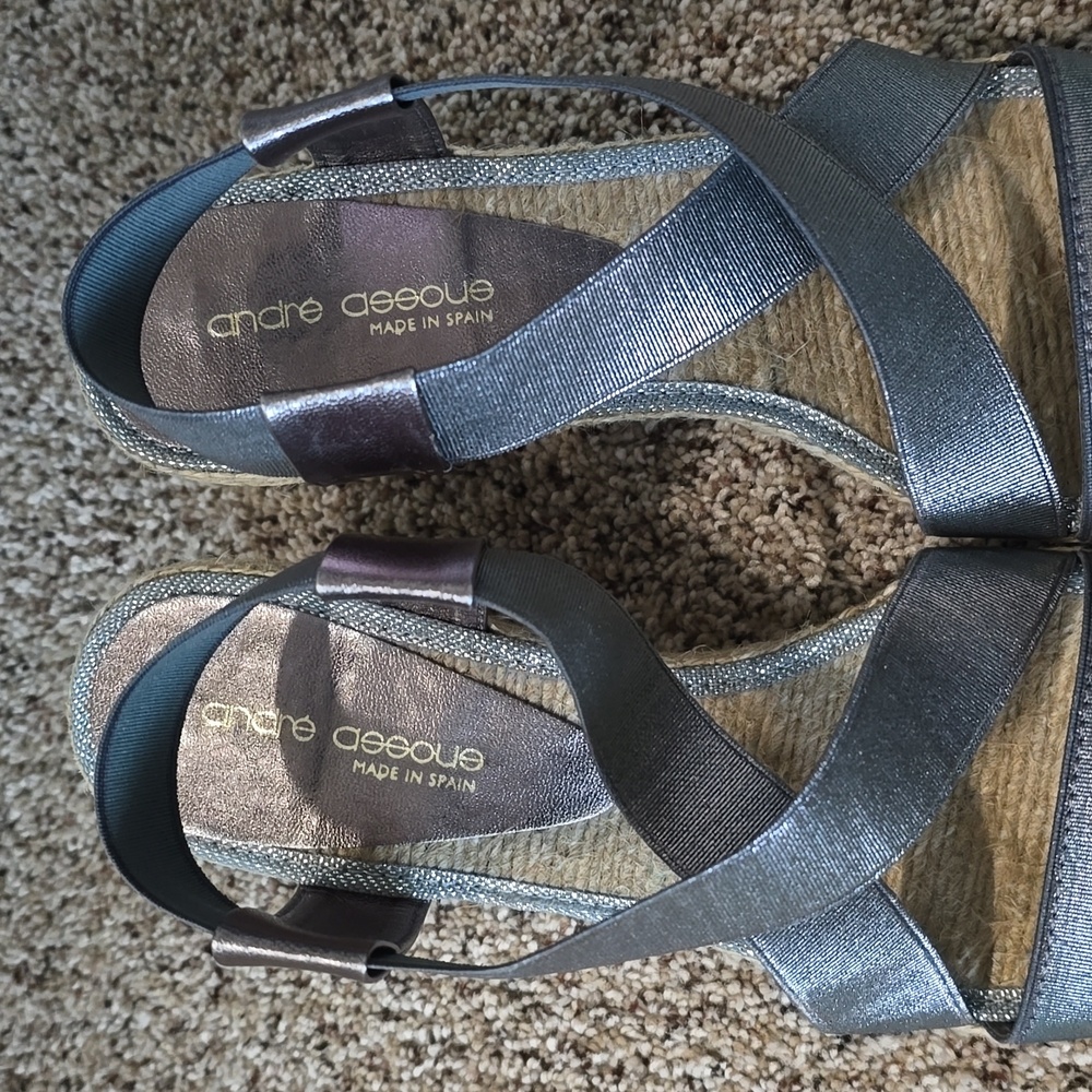 Andre Assous sz 8.5 Pewter Paloma Sandals - Picture 5 of 14